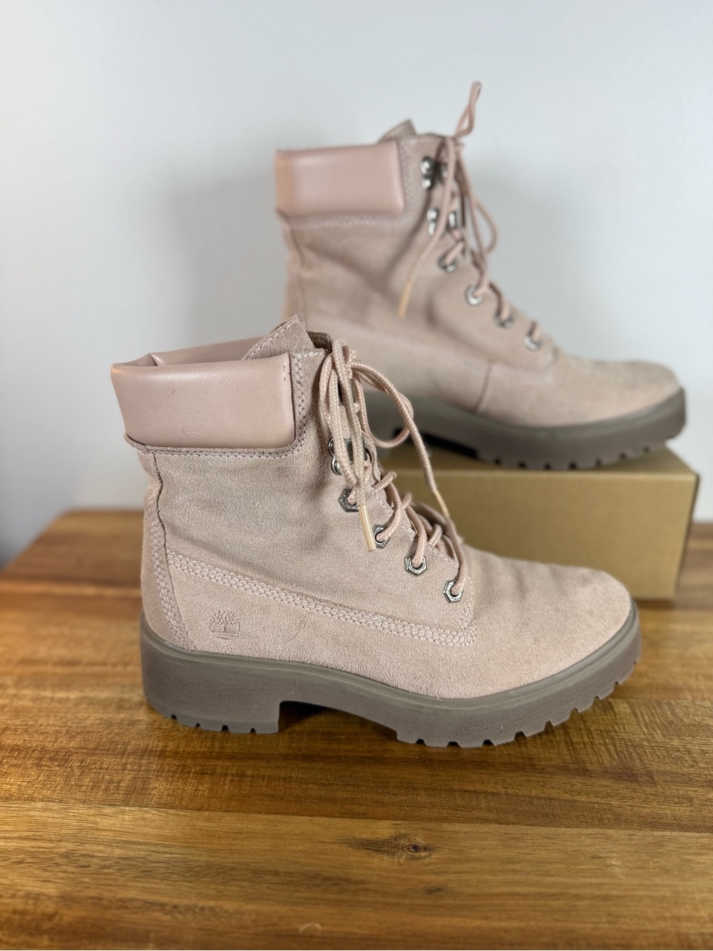 Timberland Carnaby 6" Boots Chunky Heels Light Pink Suede Size 8